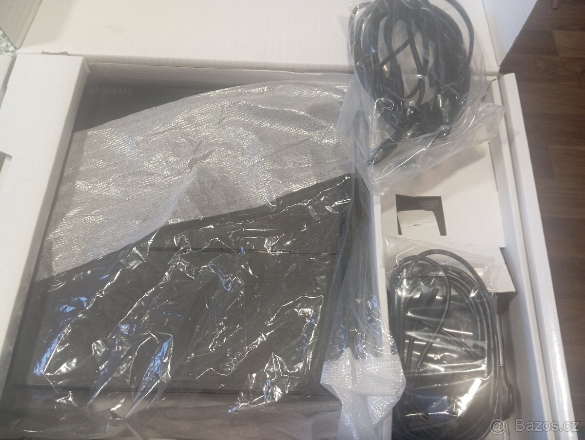 PS4 500GB černá - 4