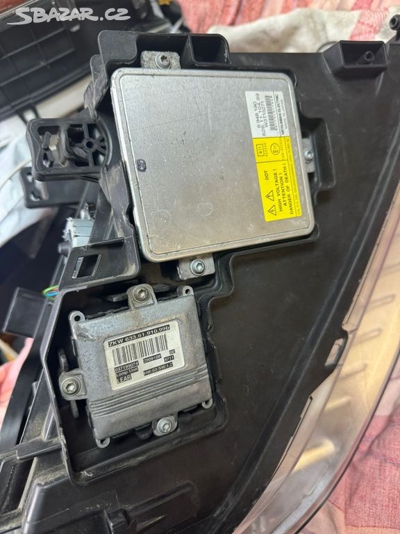 Volvo s80 xc70 v70 p3 xenon svetlo leve - 4