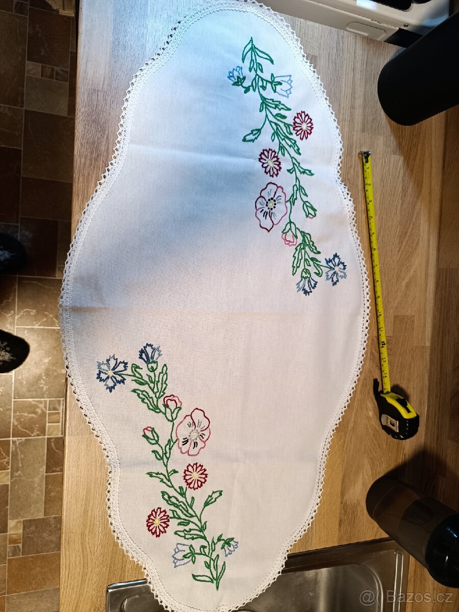 Prodej různých ubrusů - 4