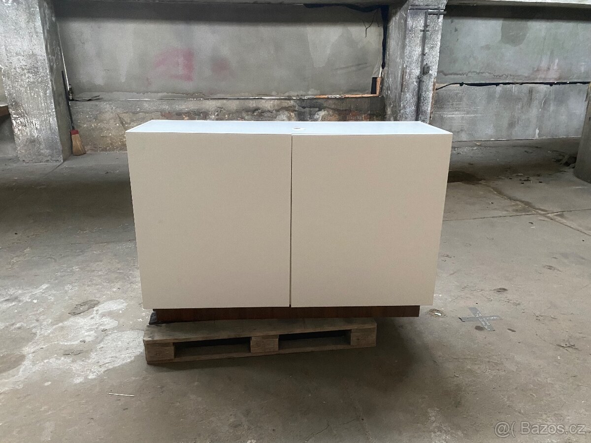 Skříňka,komoda. - 4