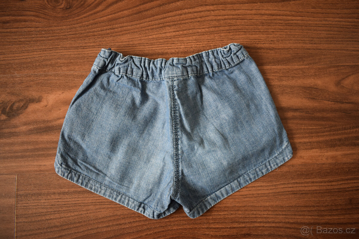 2 ks dívčí kraťasy vel. 128 - 4