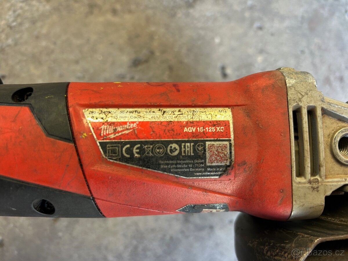 úhlová bruska Milwaukee - 4