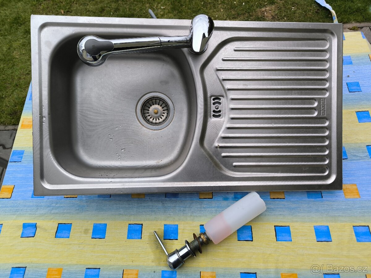 Kuchyňský dřez nerez - 4