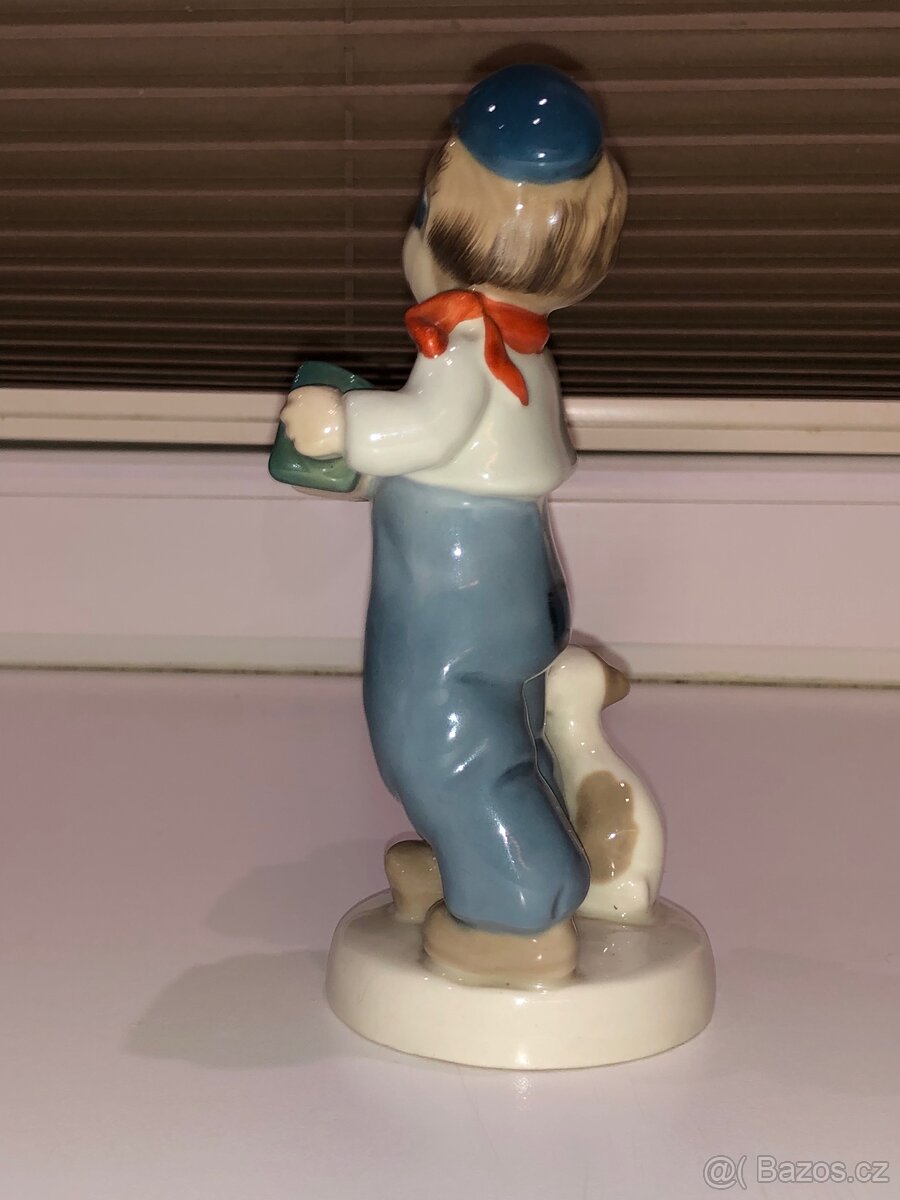 Retro porcelánová figurka Chlapec s harmonikou a psem - 4