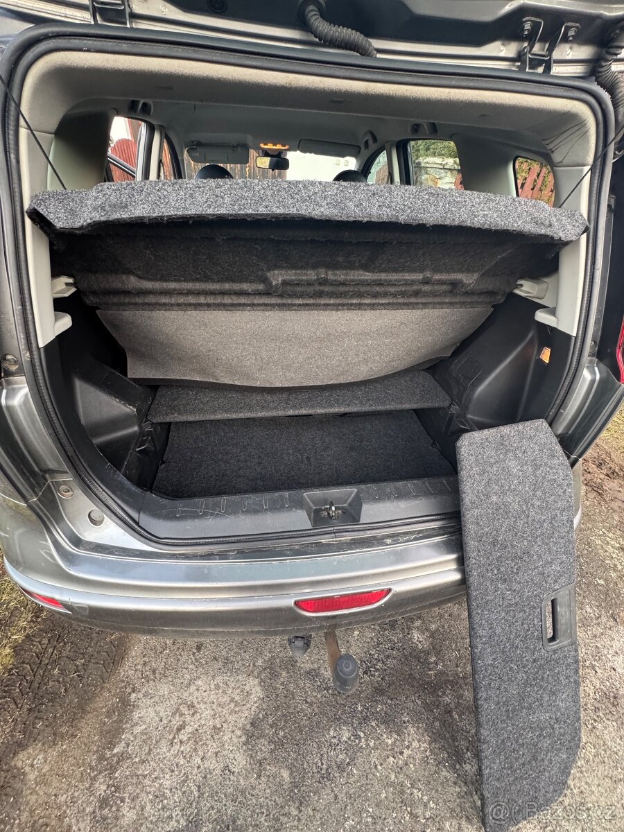 Nissan Note 1,4 rok výroby 2012 - 4