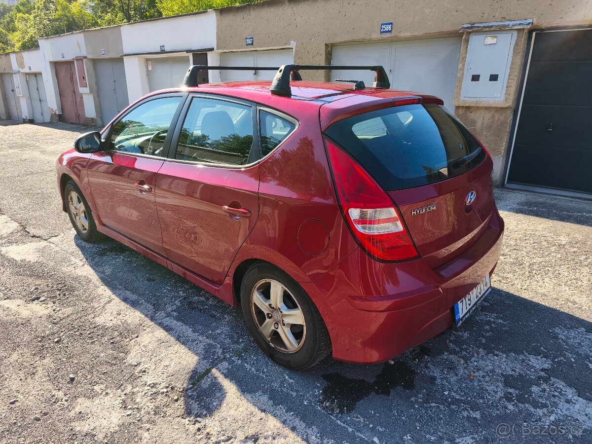 Hyundai I30, 1,4 CVV, hatchback, trikolor + - 4