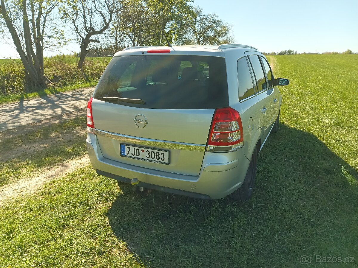 Prodám Opel Zafira 1,8 16 V lpg - 4
