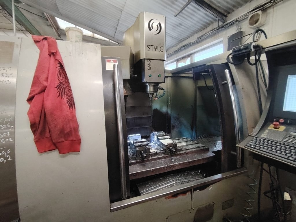Vertikální CNC frézovací centra - 4