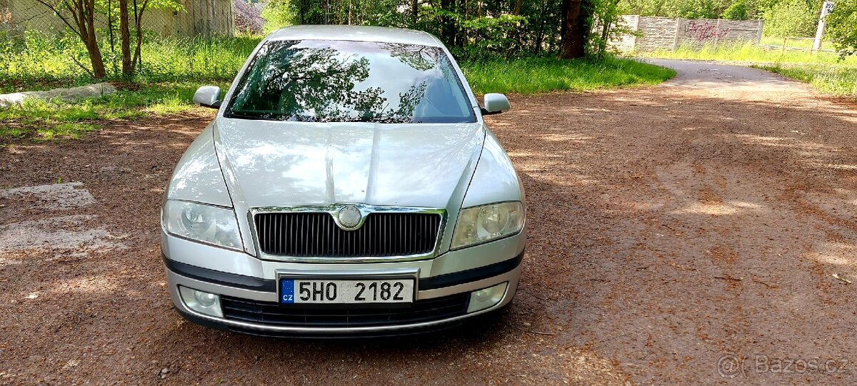 Škoda Octavia 2 1.6 DSG - 4