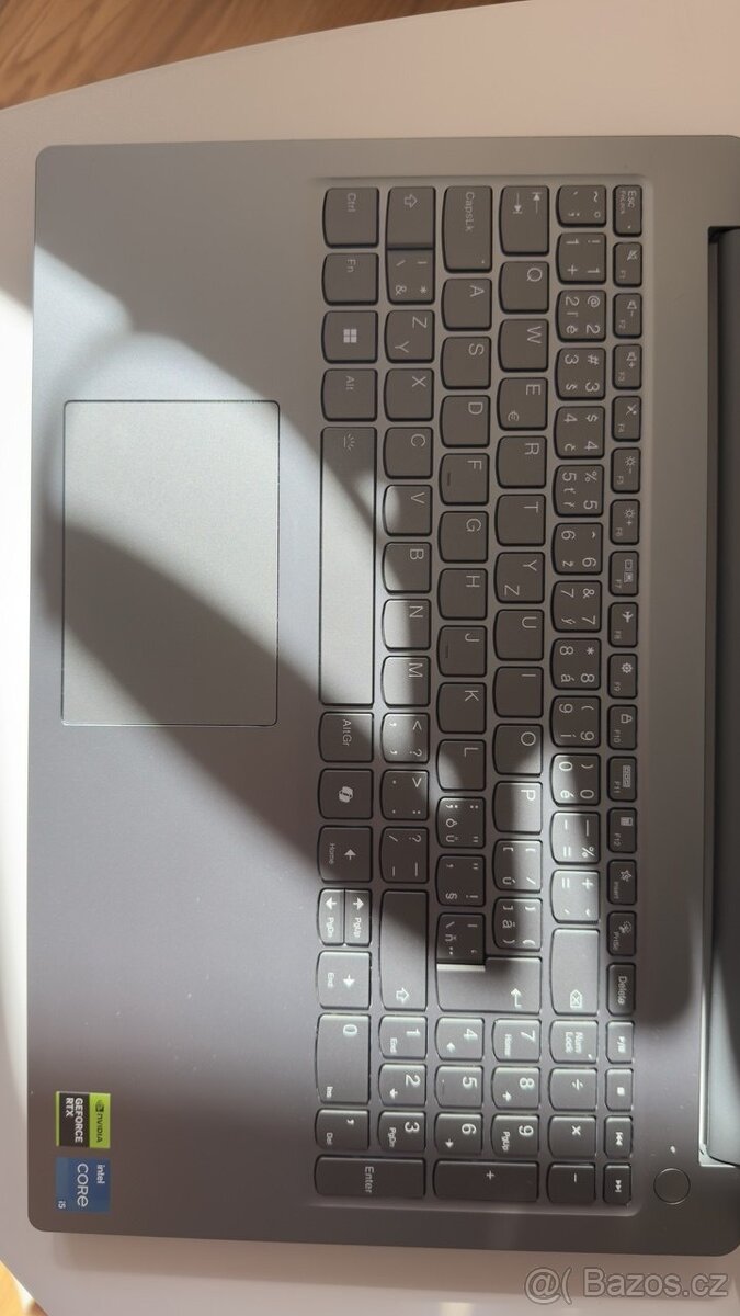 Prodám herní notebook Lenovo LOQ 15IAX9E - 4