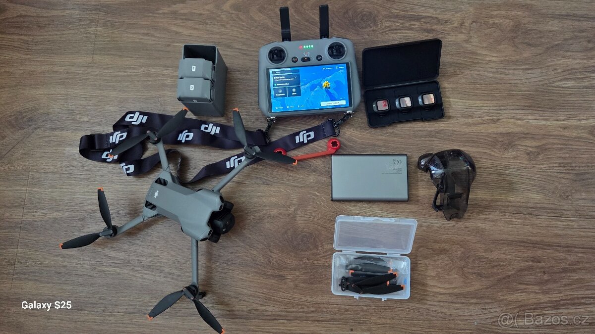 Dron DJI Mini 5 Pro Fly More Combo (DJI RC2) - 4