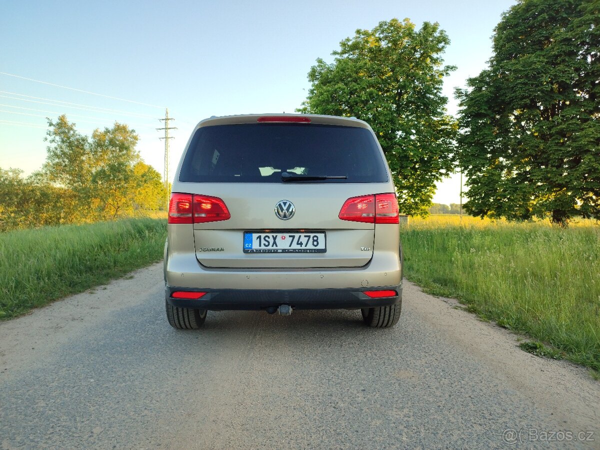 VW Touran Cross - 4