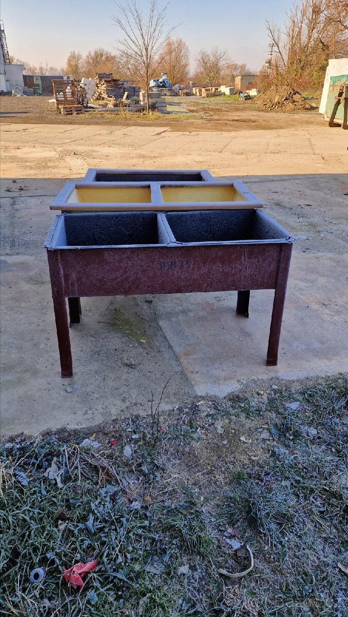 Mycí stůl starší 3x - 4