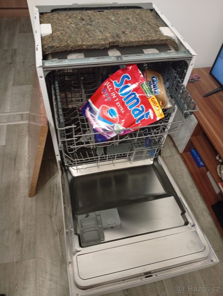 MYČKA NÁDOBÍ BEKO 60cm A++ - 4