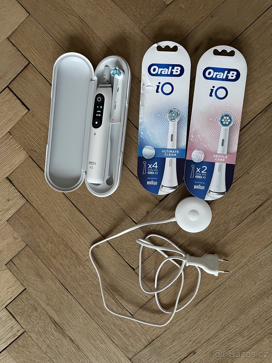 ORAL-B iO 8, White + 5 hlavic - 4