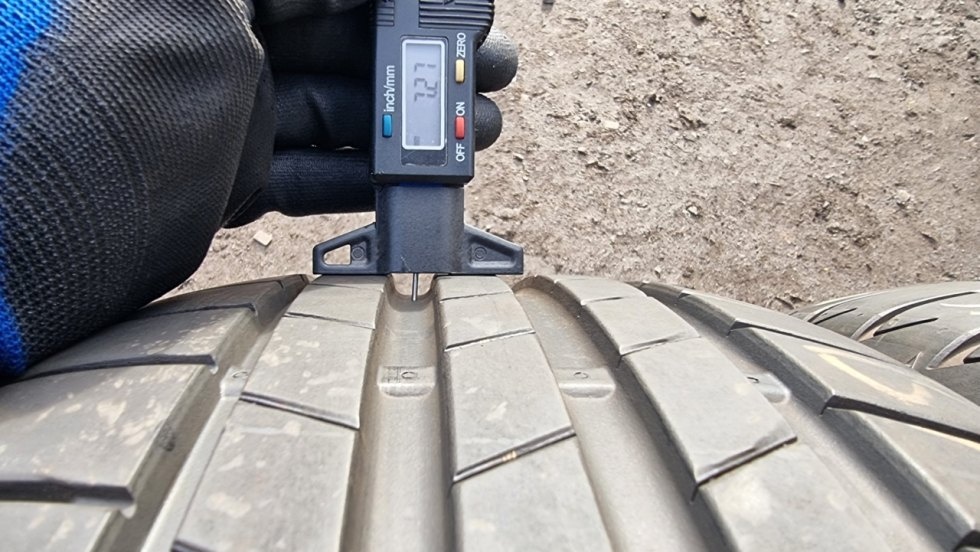 Letní pneumatiky 225/40/19 Bridgestone - 4