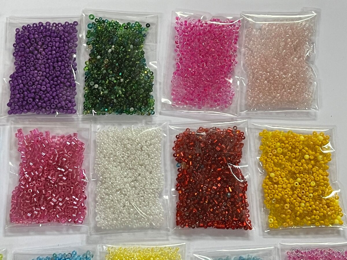 Dekorace - korálky - kulaté - různé barvy - 4