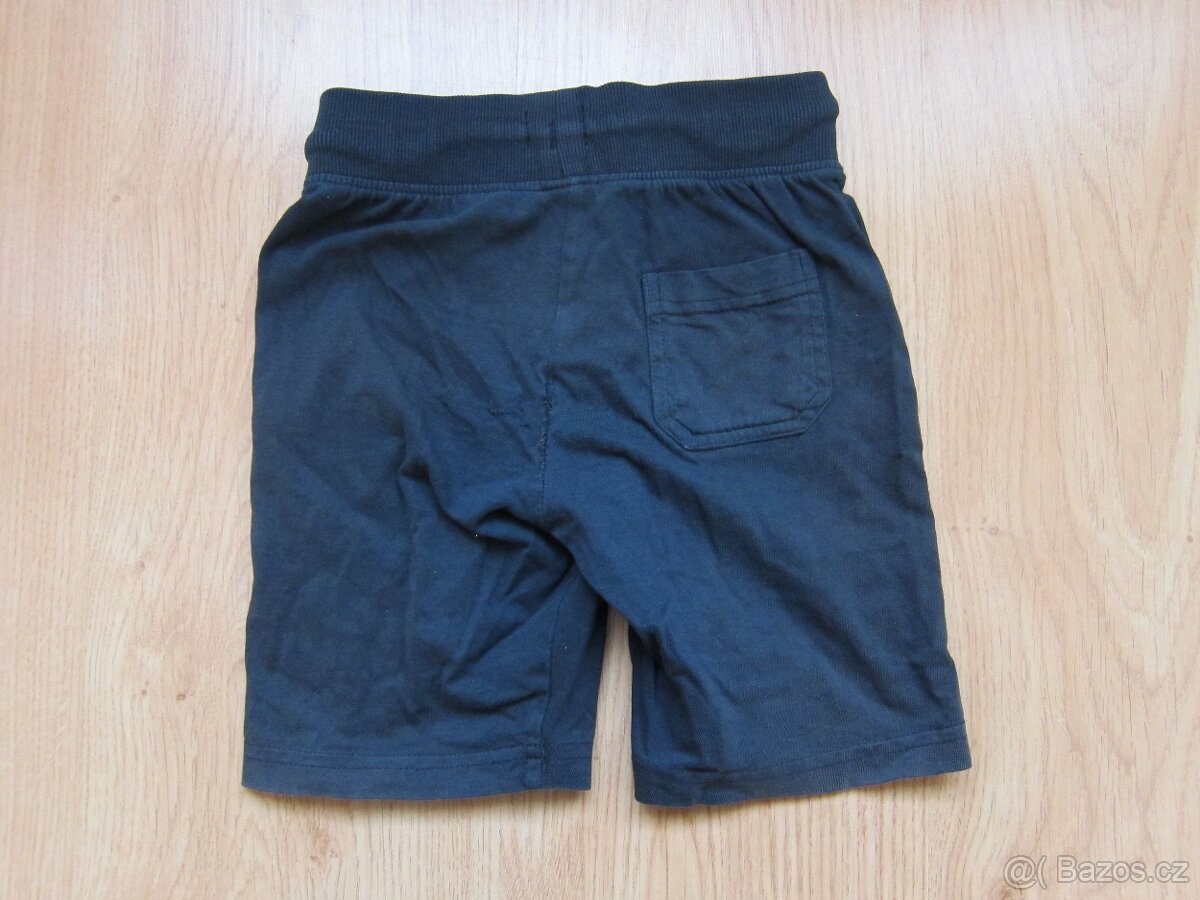 Šortky (kraťasy) černé bavlněné vel. 104 - 4