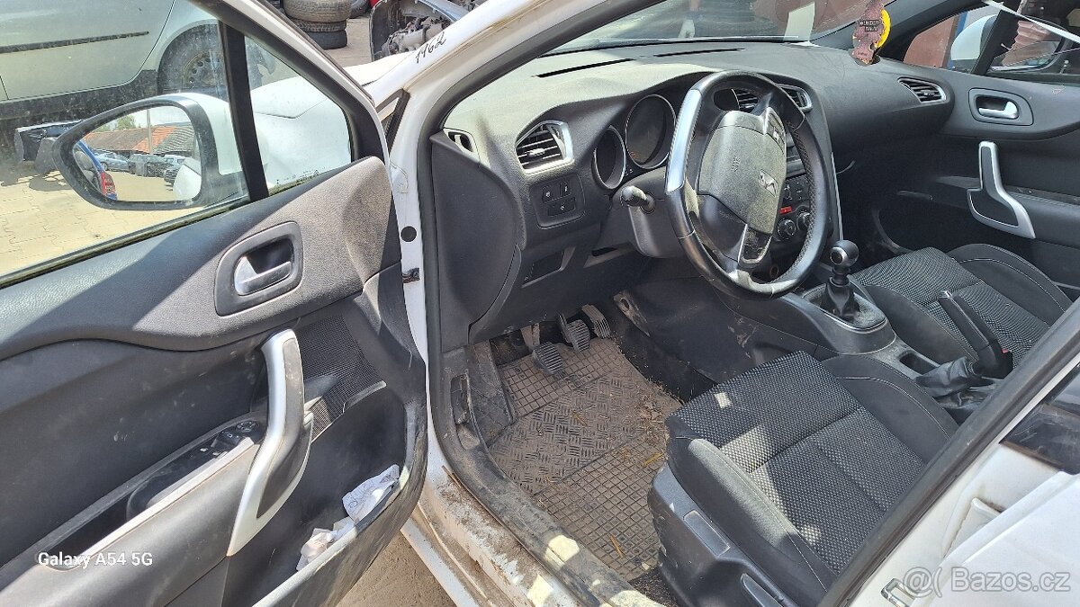 PRODÁM CITROEN DS4 R.V 2014 - 4