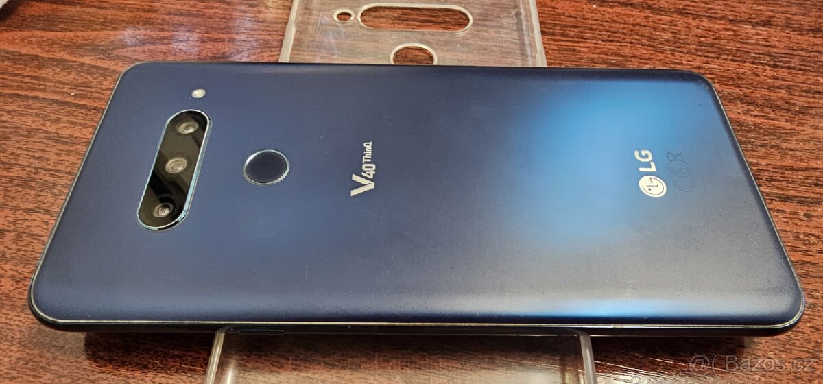 Telefon lg v40 - 4