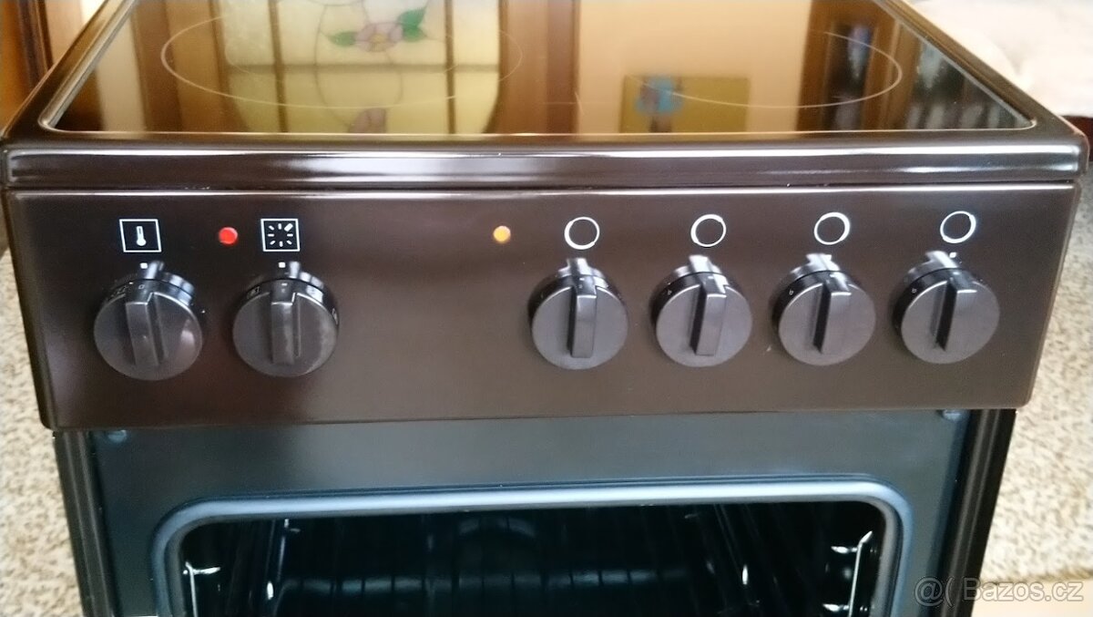 Volně stojící elektrický sporák MORA - hnědé provedení - 4