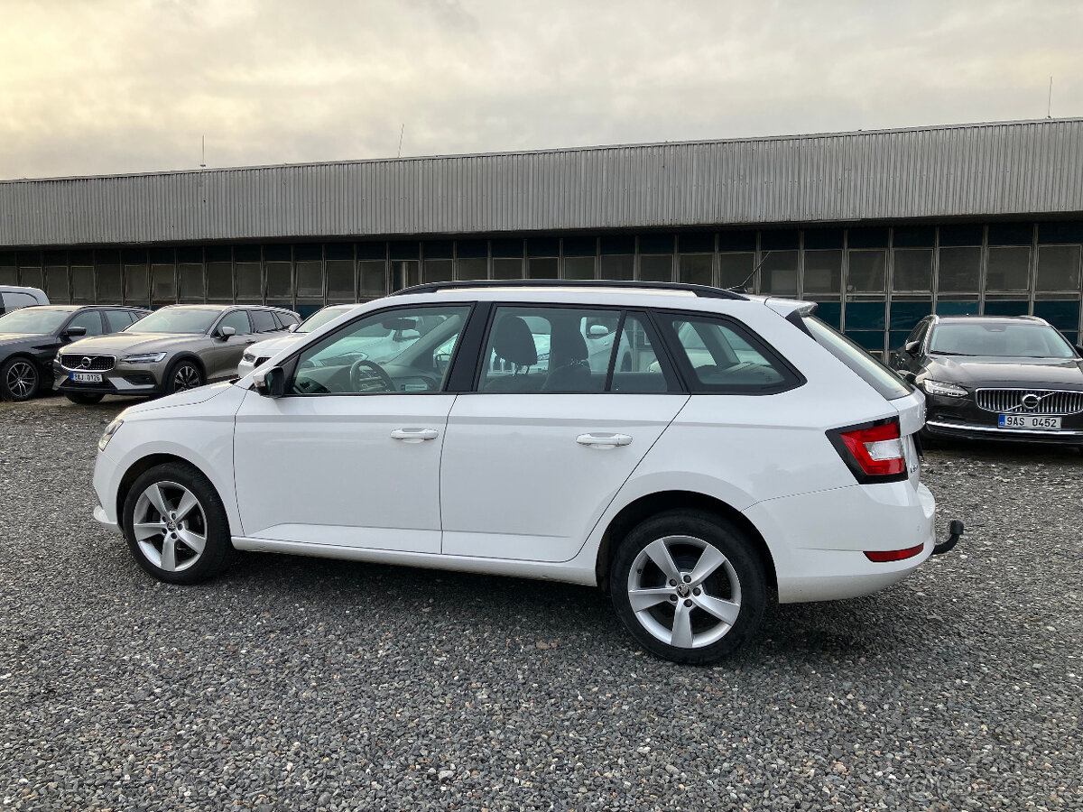 ŠKODA FABIA NAVI TAŽNÉ CARPLAY - 4