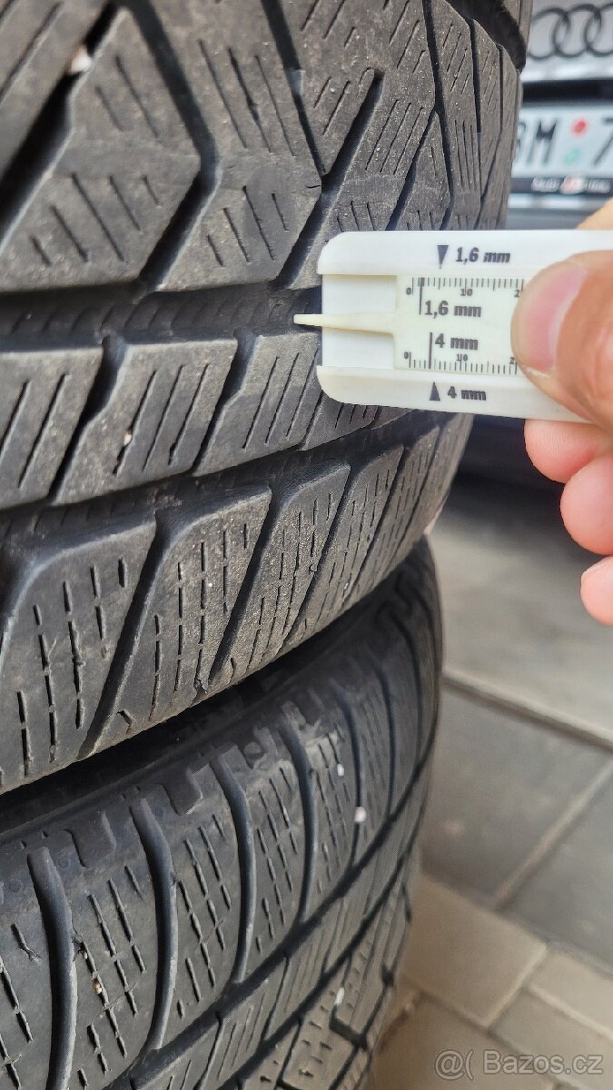 Prodám zimní pneu 285/45 R20 - 4