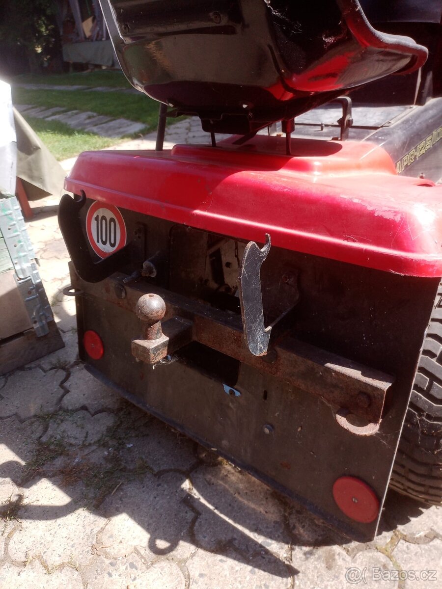 Zahradní traktor - 4