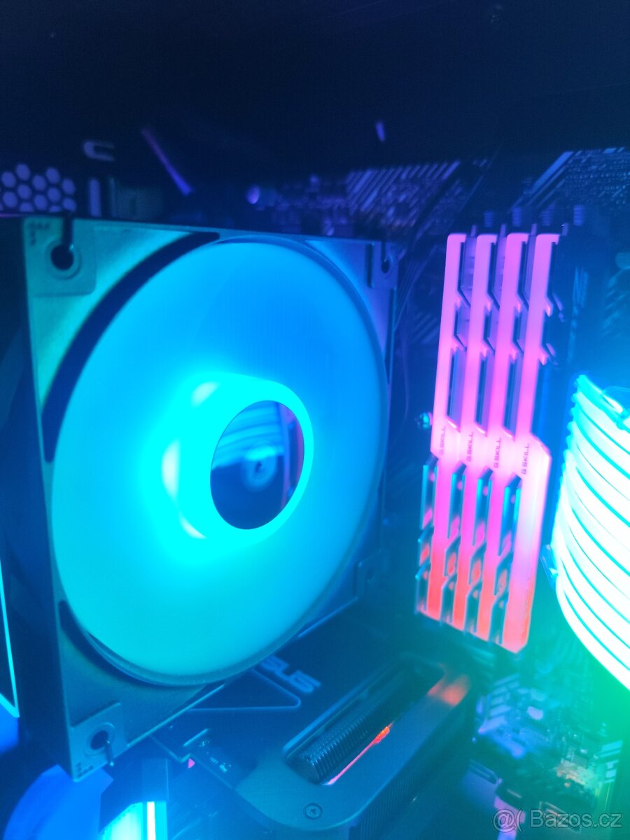 Herní PC+příslušenství: Ryzen 5, RTX 5050,32GB RAM - 4