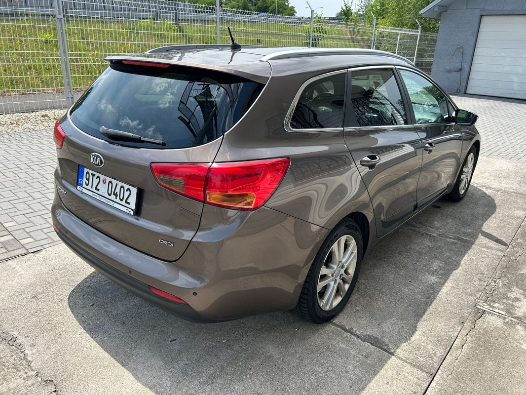 Kia Ceed 1.6 CRDI kombi 2014 - 4