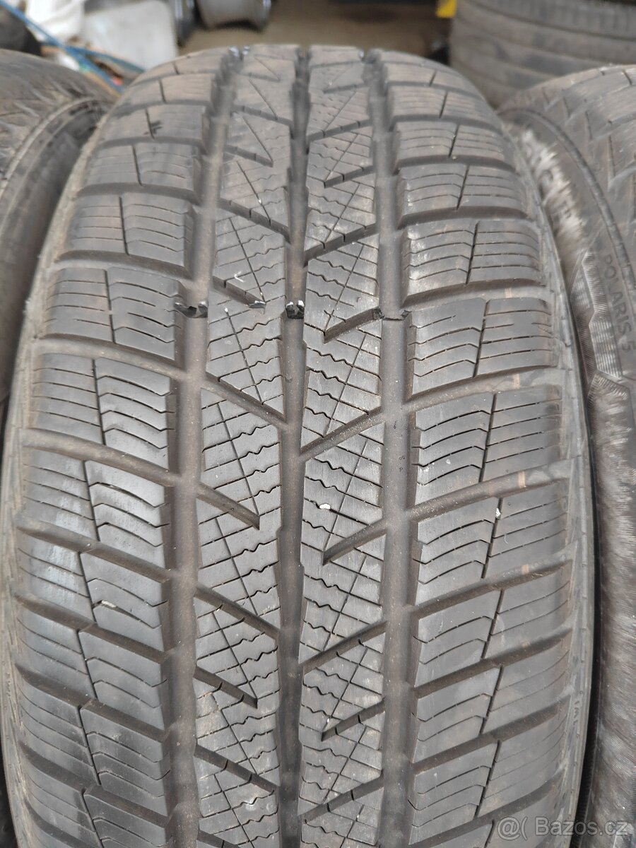 Prodám zánovní zimní pneu 205/55/17 Barum polaris 5 V XL - 4