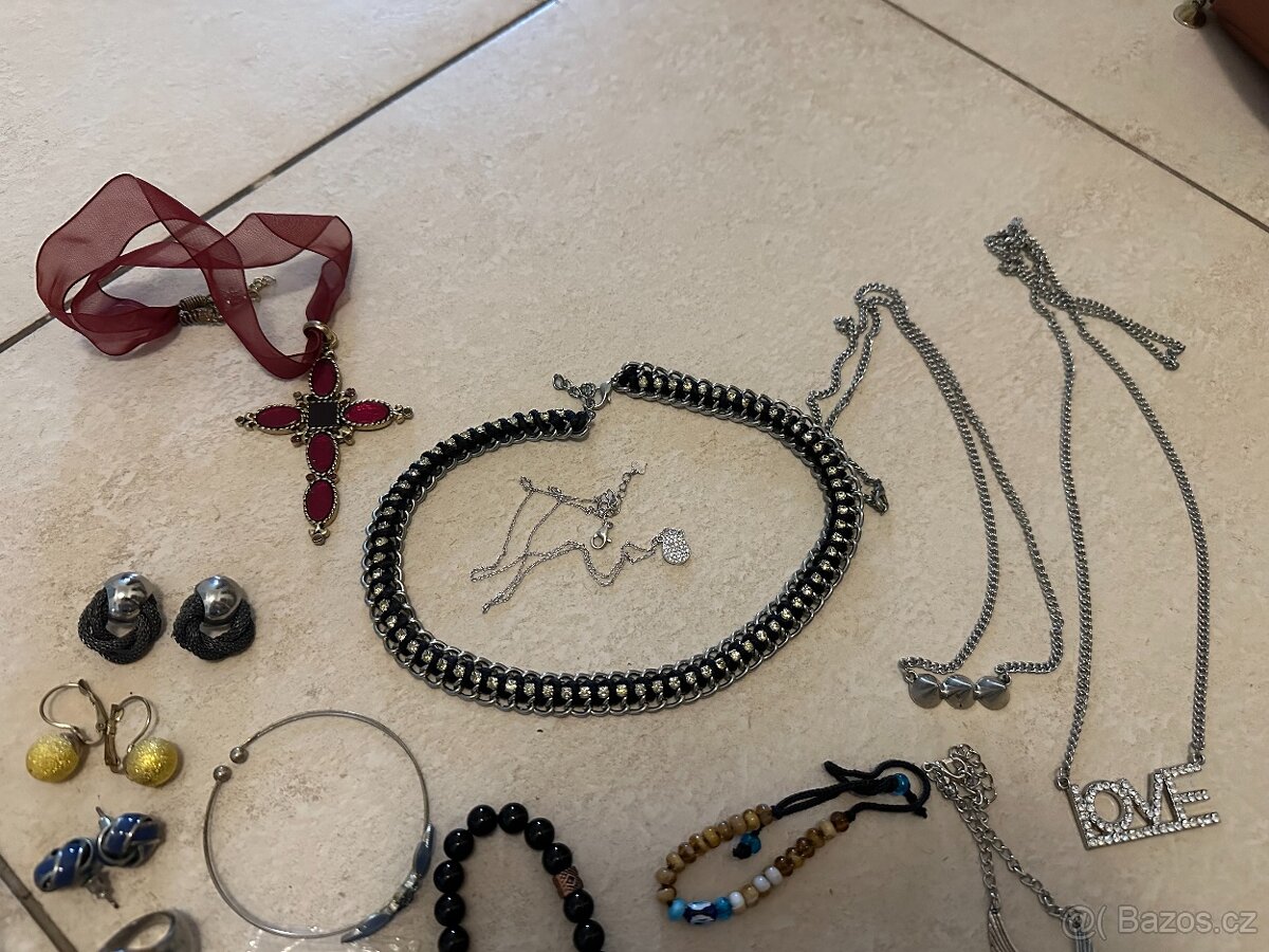 Různé šperky a doplňky – vše dohromady (použité) - 4