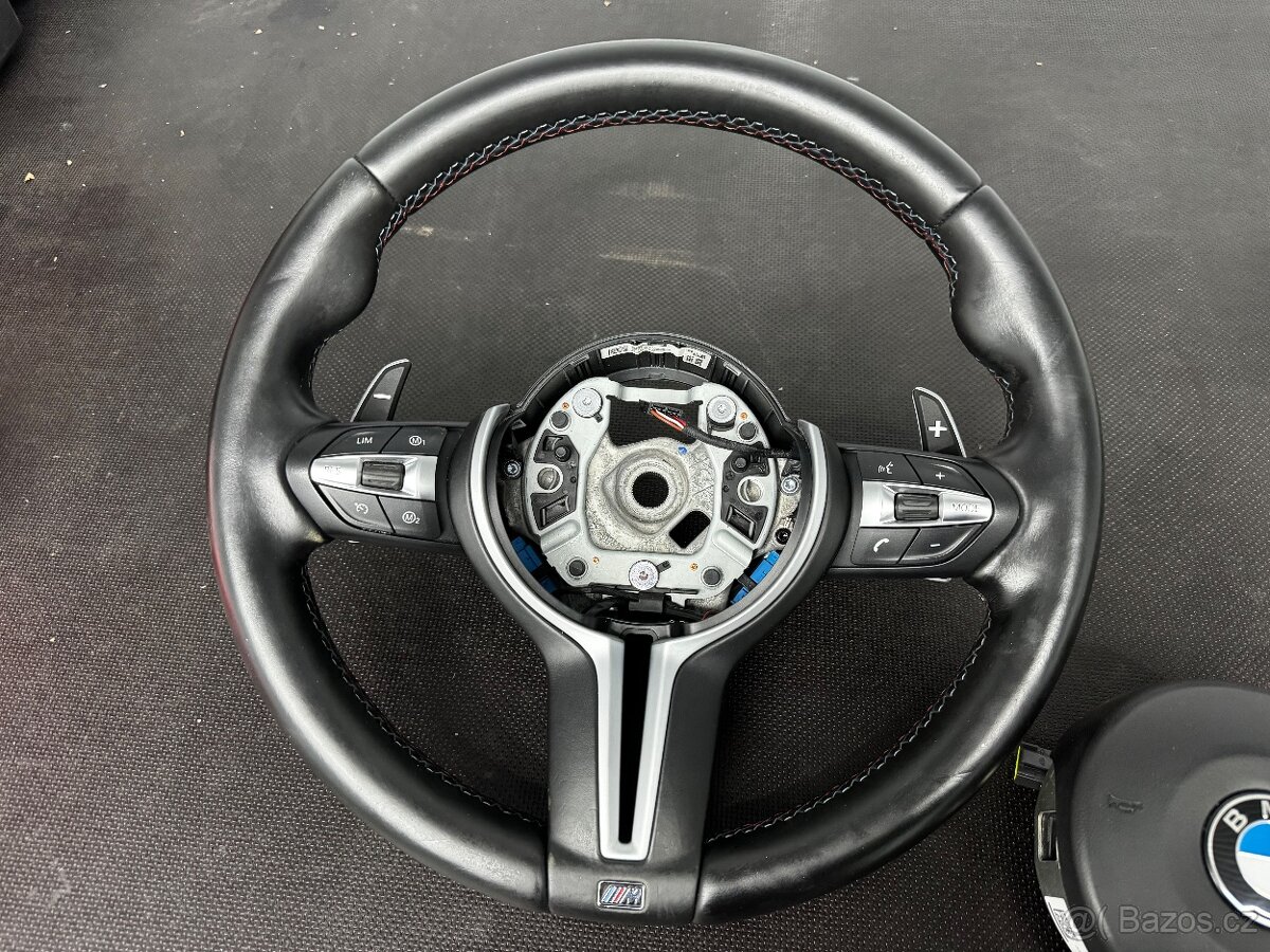 BMW F82/F80/FX M3/M4 volant kompletni pádla - 4