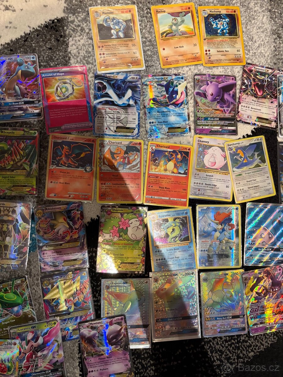 Sbírka pokemon karet - 4