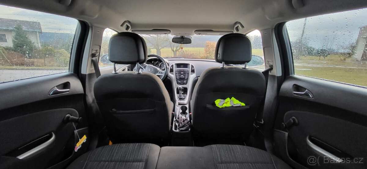 Opel Astra r.v. 2011 - 4