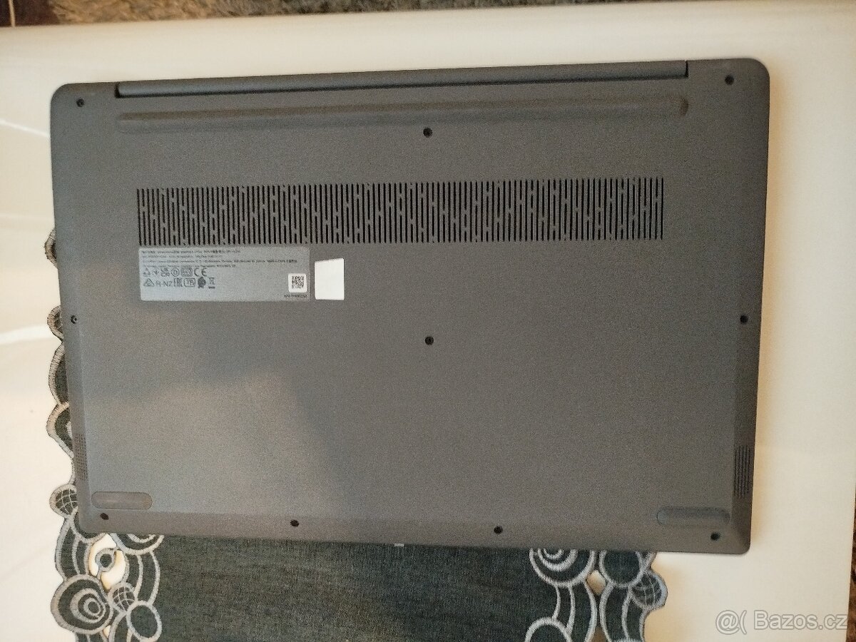 Prodám Lenovo notebook - 4