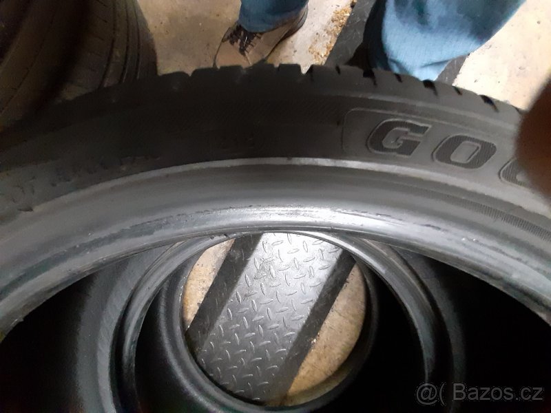 Letní 215/40/17 - 4