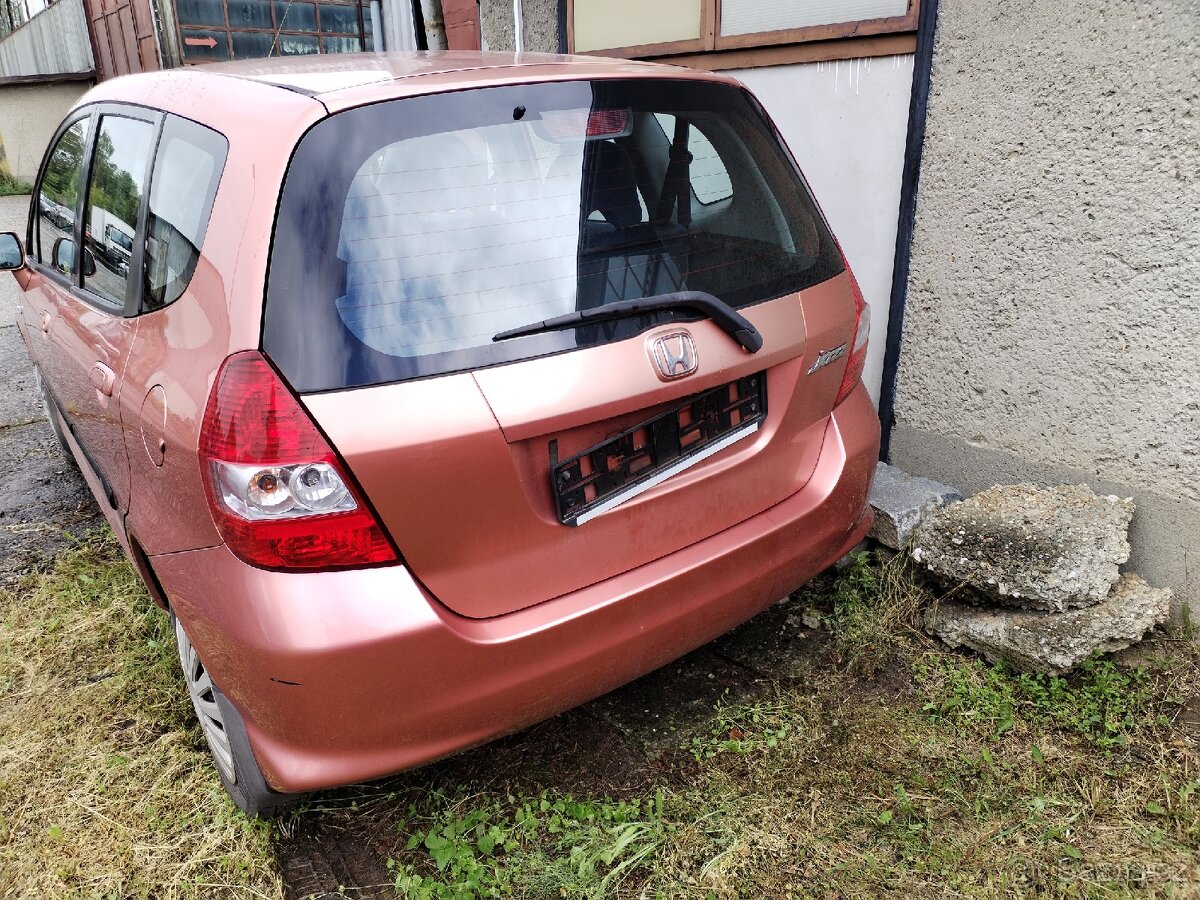 Prodám jen dily Honda jazz - 4