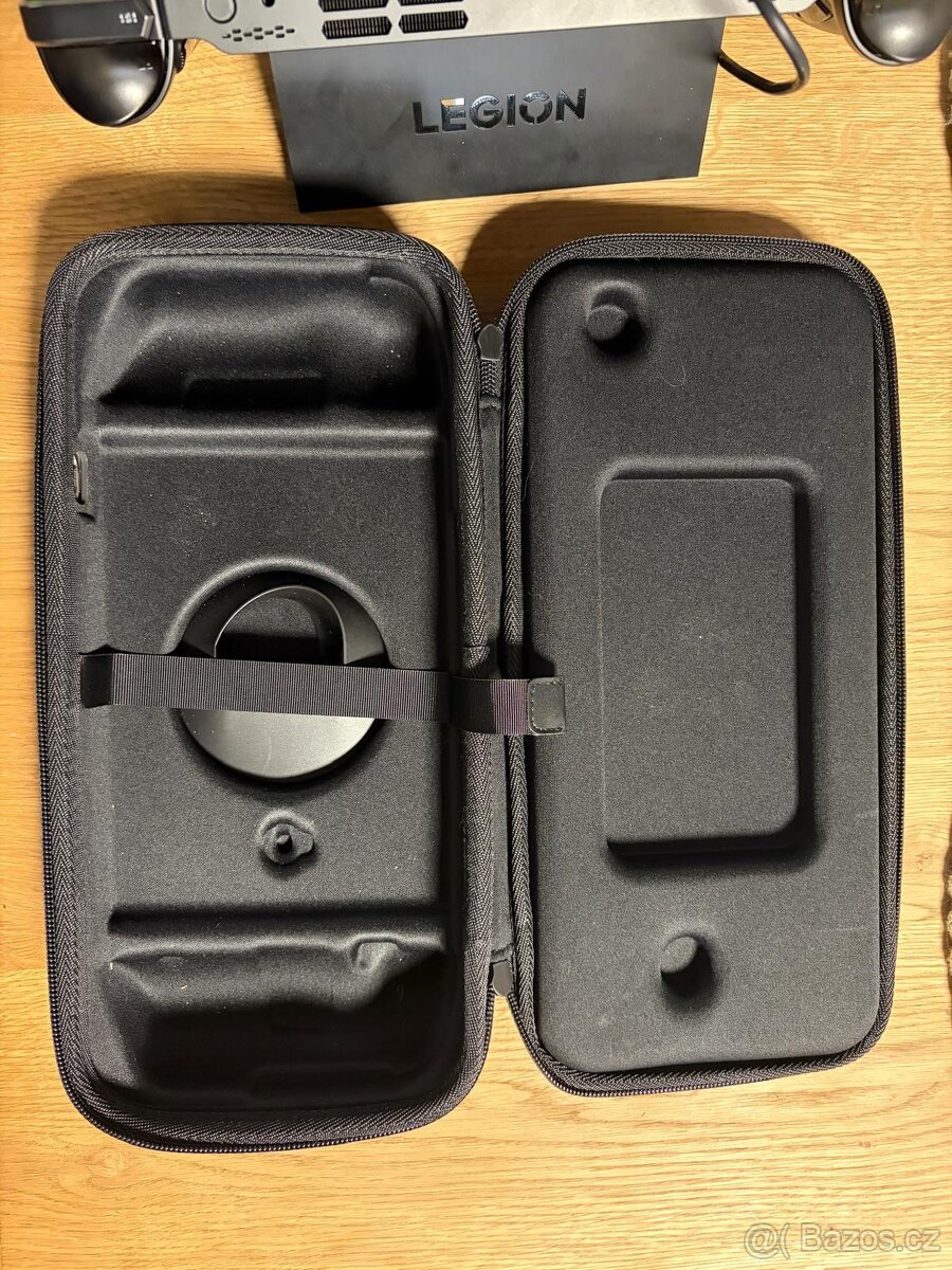 Lenovo Legion Go - 4