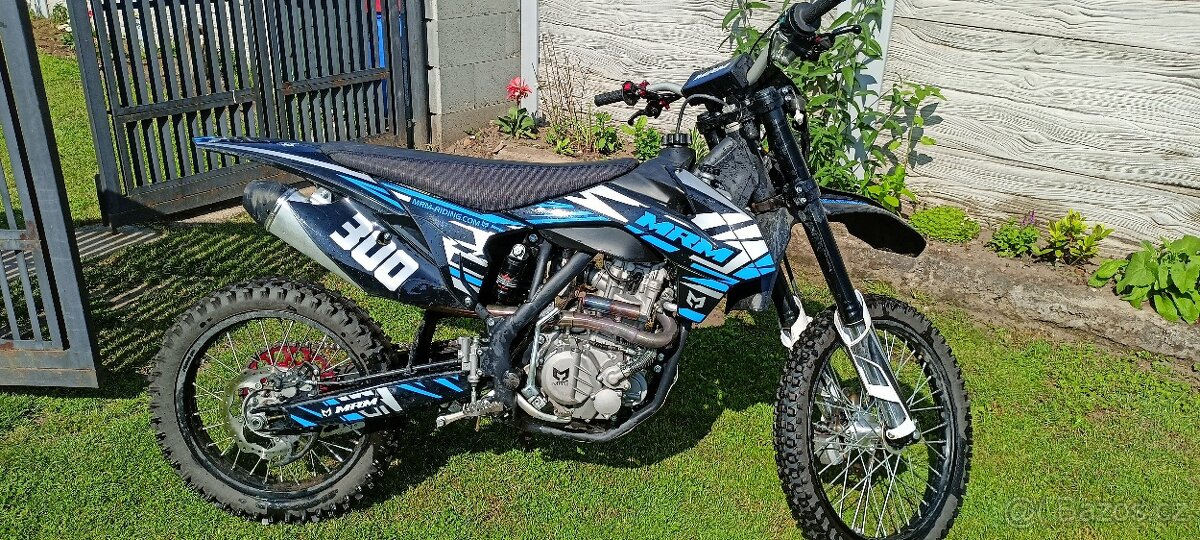 Dirtbike 300