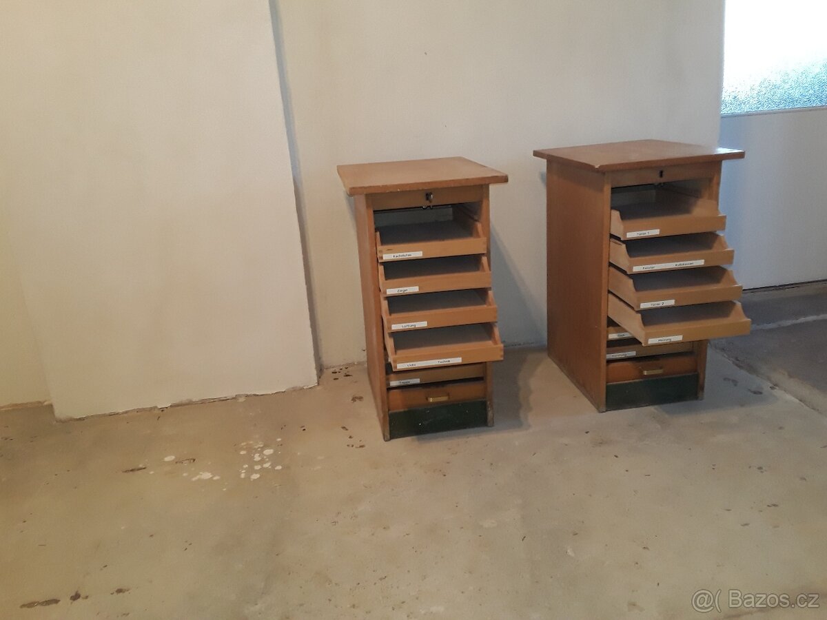 Skříňky s roletou - 4