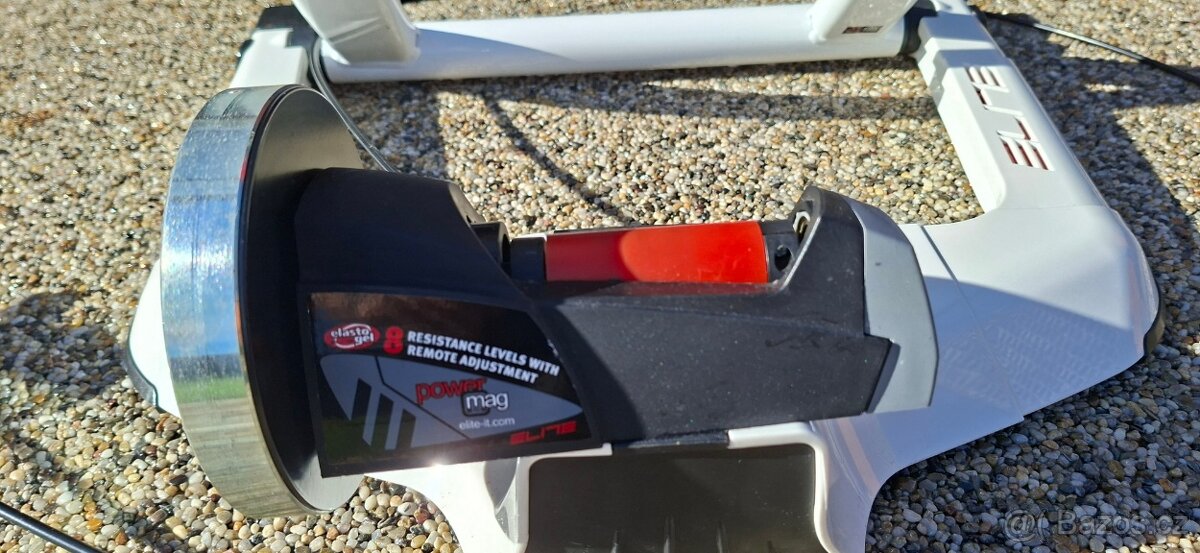 Cyklotrenažér QUBO ELITE - 4