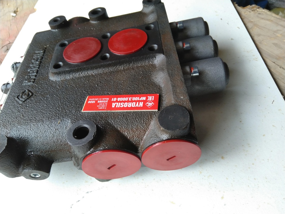hydraulický rozvádzač R-100 - 4