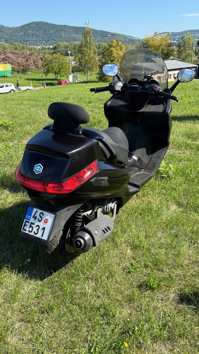 Piaggio XEVO 125 - 4