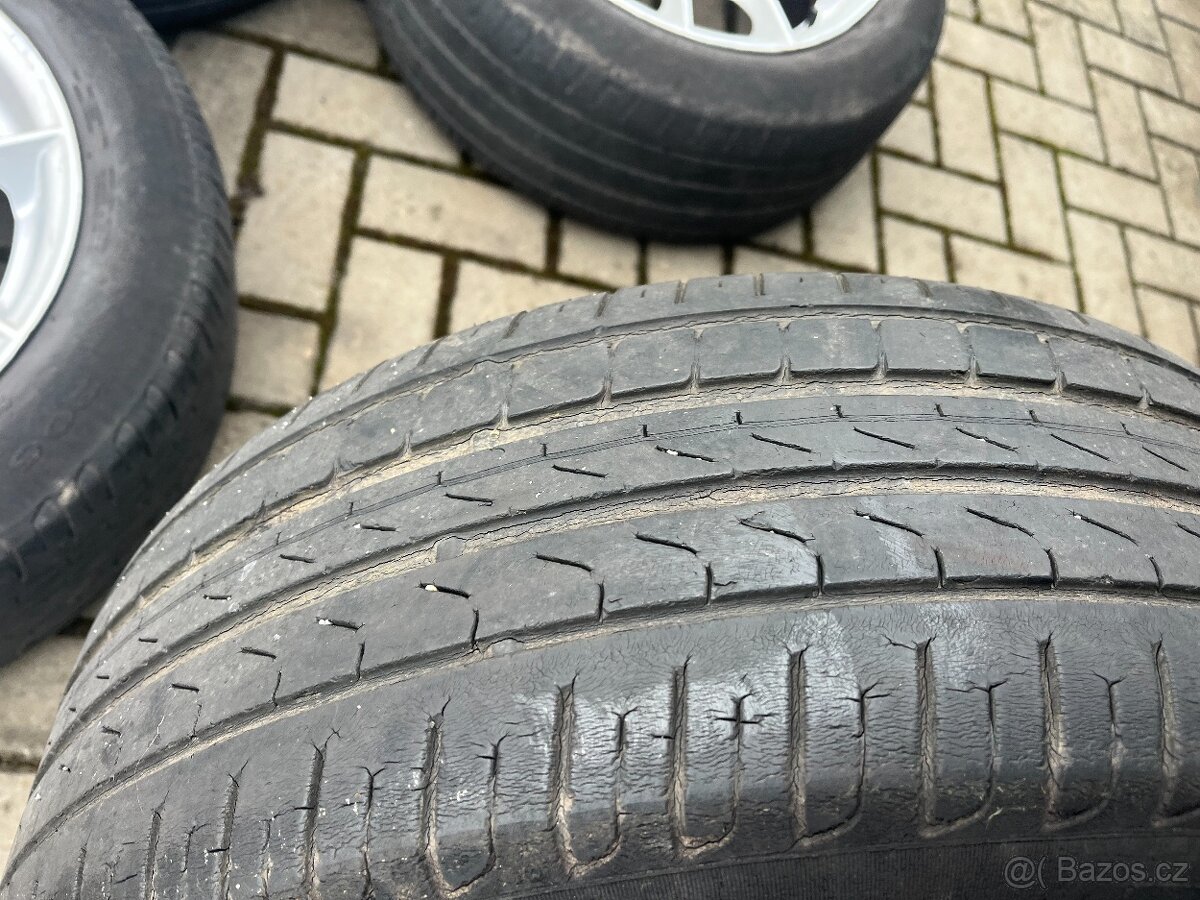 4x alu disky BMW 5x120 R16, letní pneu - 4