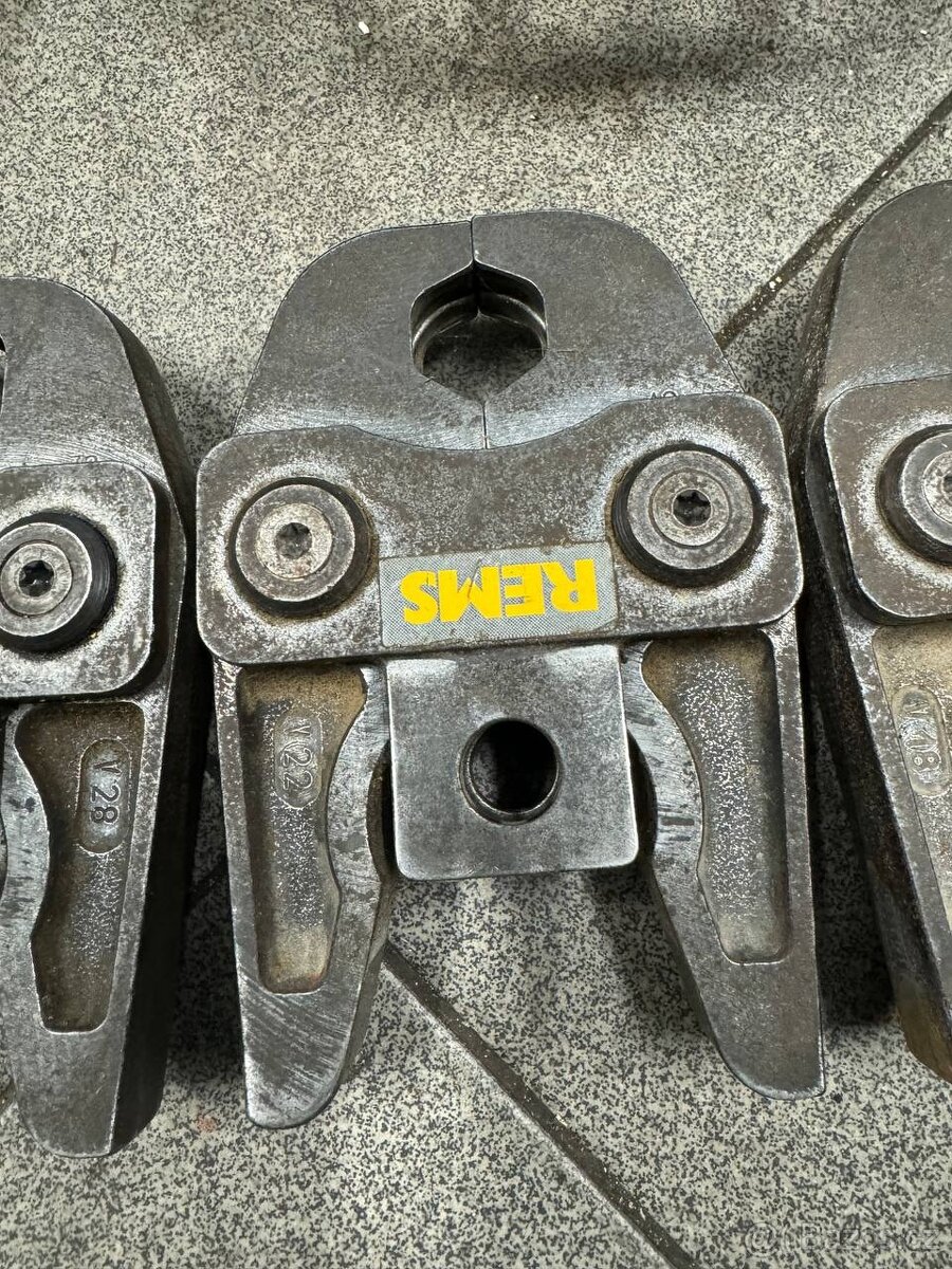 Akumulátorový radiální lis REMS - 4