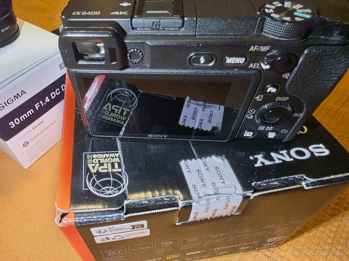 Sony a6400 + 2 objektivy - 4