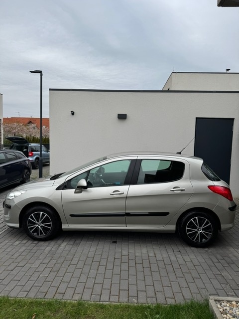Peugeot 308 - 4