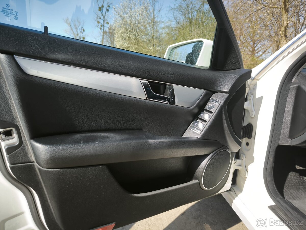 Mercedes Benz C 180 CGI (W204) - 4