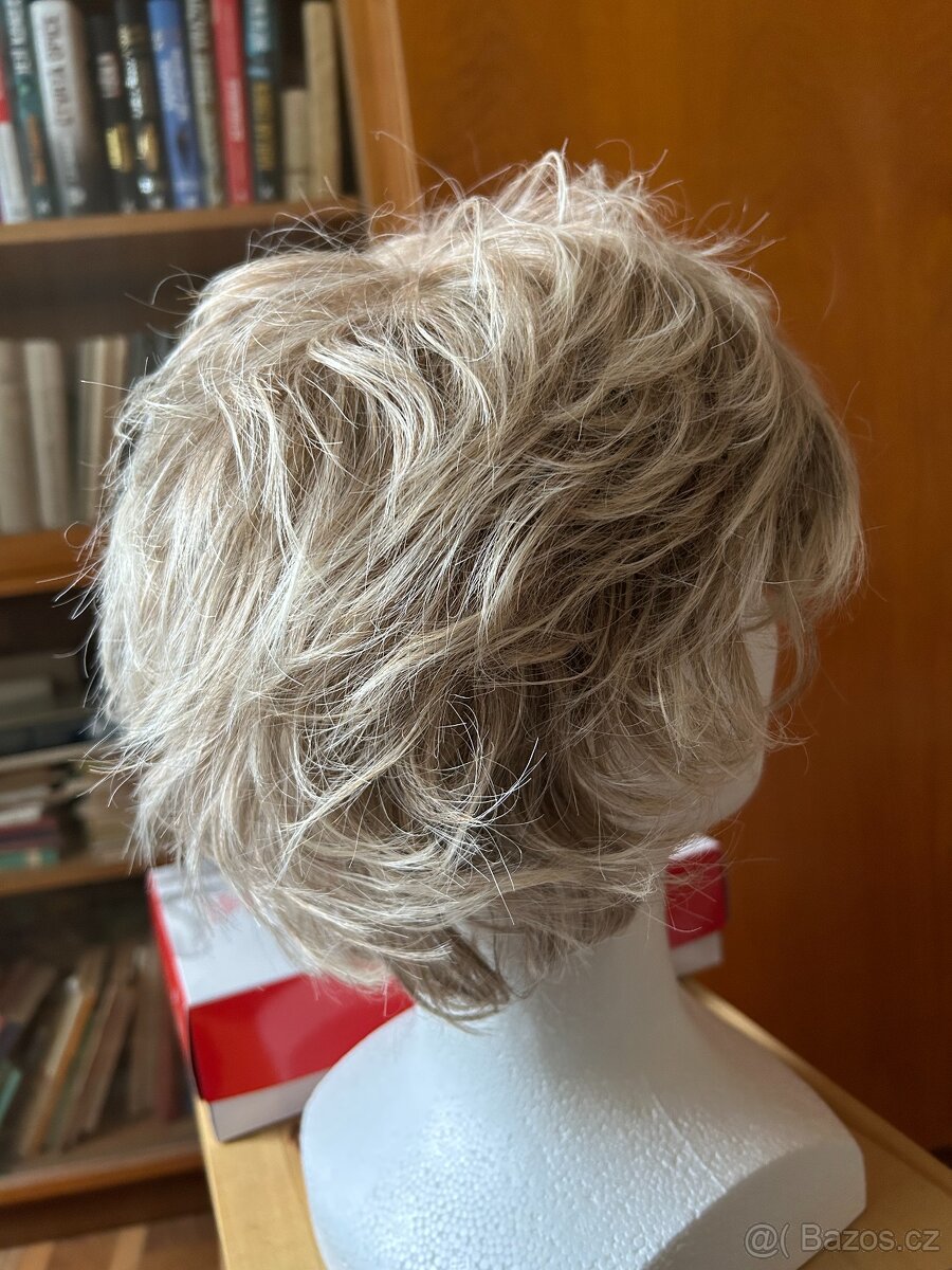 Značková blond paruka, moderní a přirozený vzhled, jako nová - 4